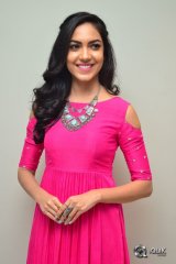 Ritu Varma At Pelli Choopulu Movie 100 Days Function